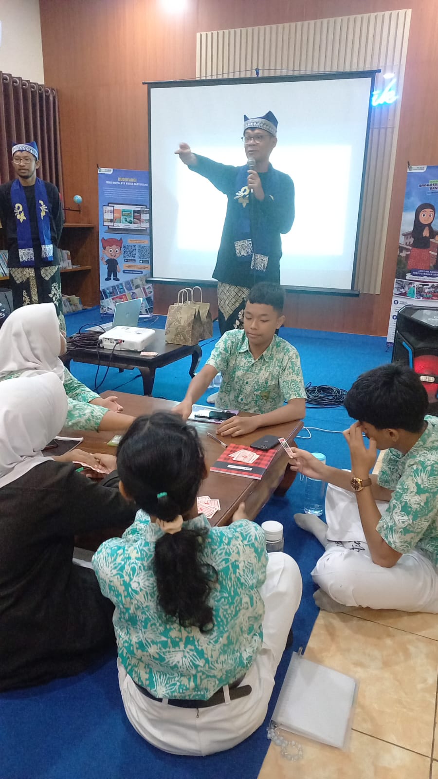 Sinau dan Gesah Bareng MGMP Bahasa Using SMP di Inovasi Seruni Wangi Dispursip IMG-20260727-WA0140.jpg